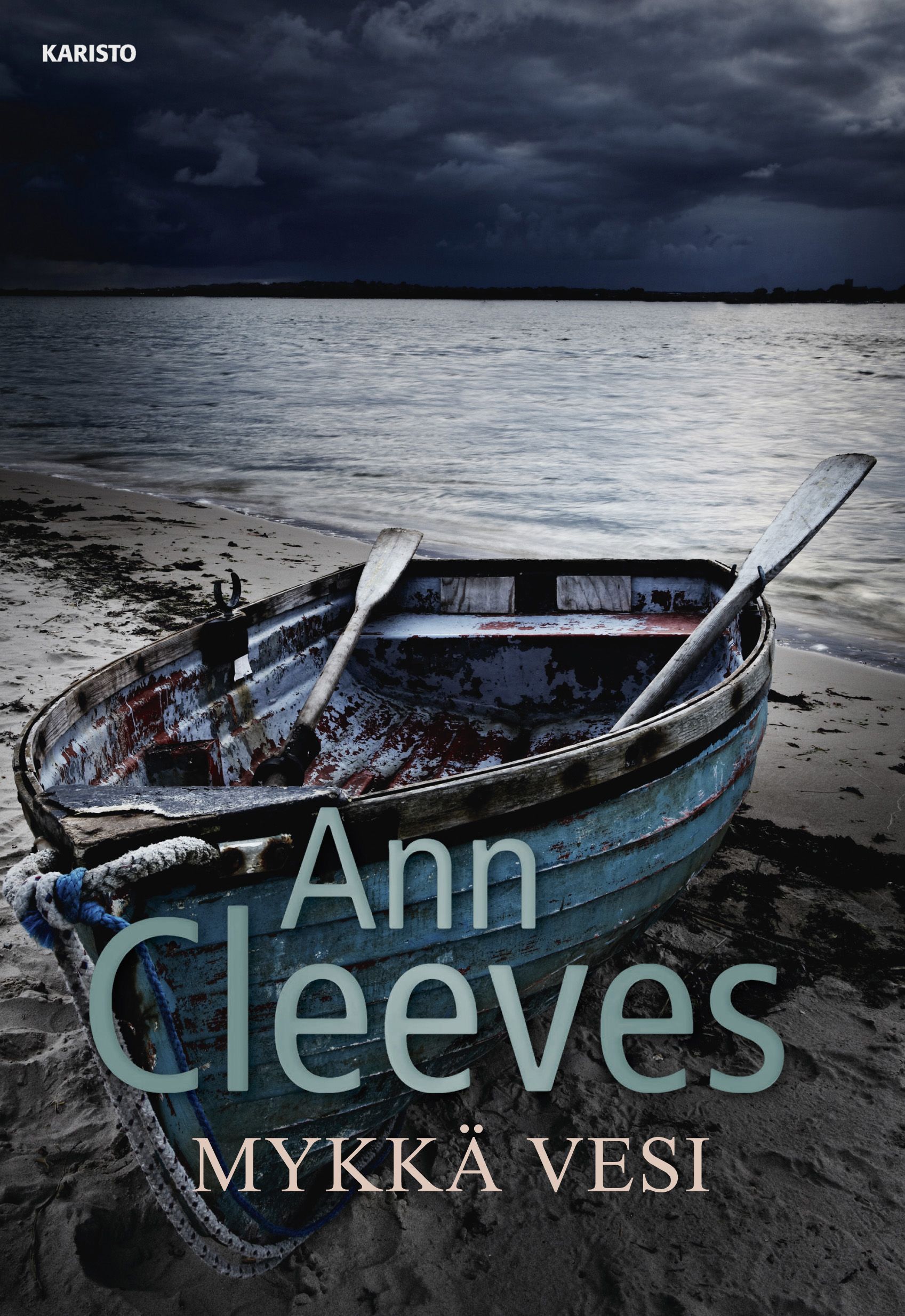 Kirjailijan Ann Cleeves käytetty kirja Mykkä vesi
