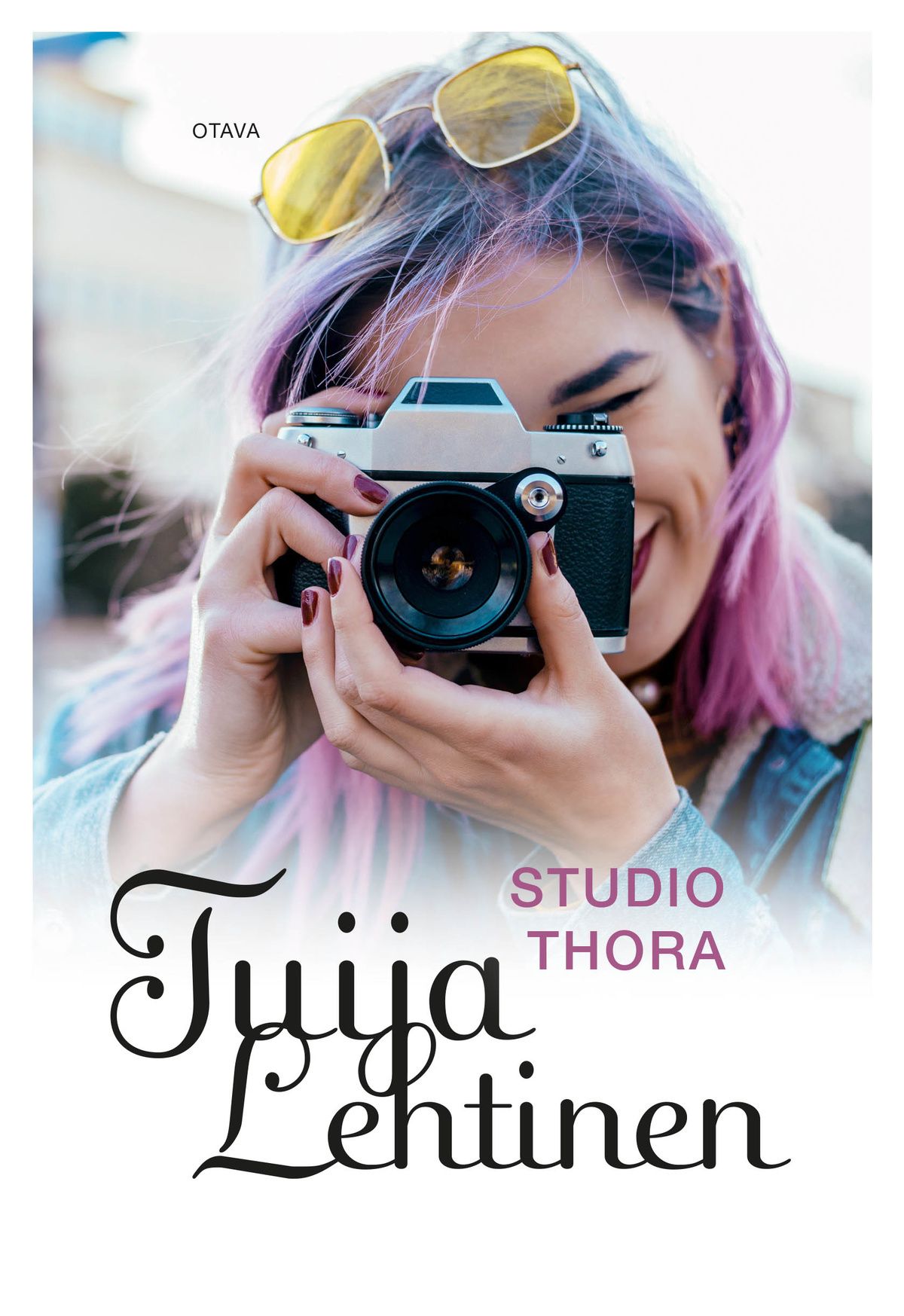 Kirjailijan Tuija Lehtinen uusi kirja Studio Thora (UUSI)