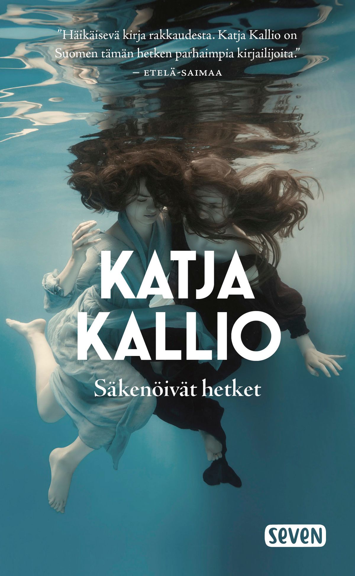 Kirjailijan Katja Kallio käytetty kirja Säkenöivät hetket (ERINOMAINEN)