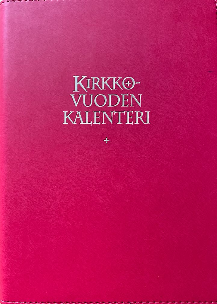 Kirkon viikkokalenteri 2025 + punaiset pujotuskannet, kynäpidike